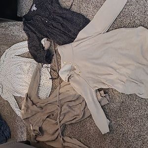 Long sleeve small maternity bundle